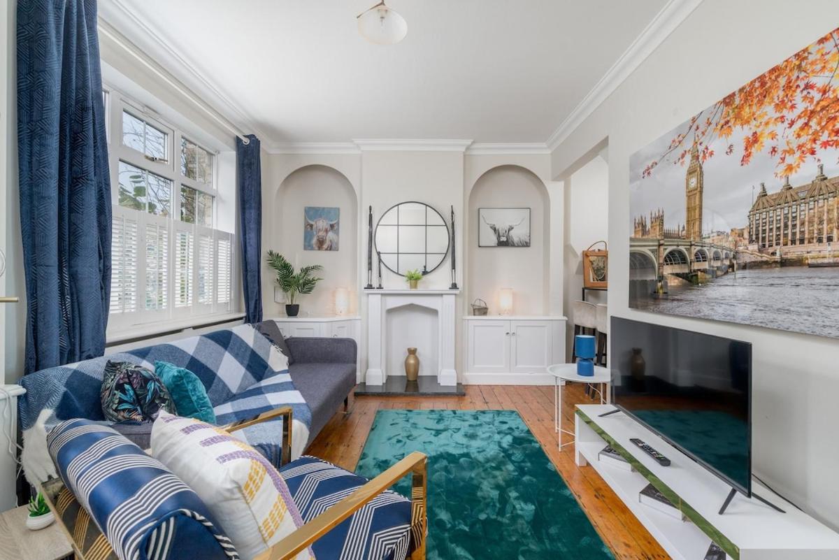 Villa Lavish Lux 3bed 2bath Garden Sunroom Parking