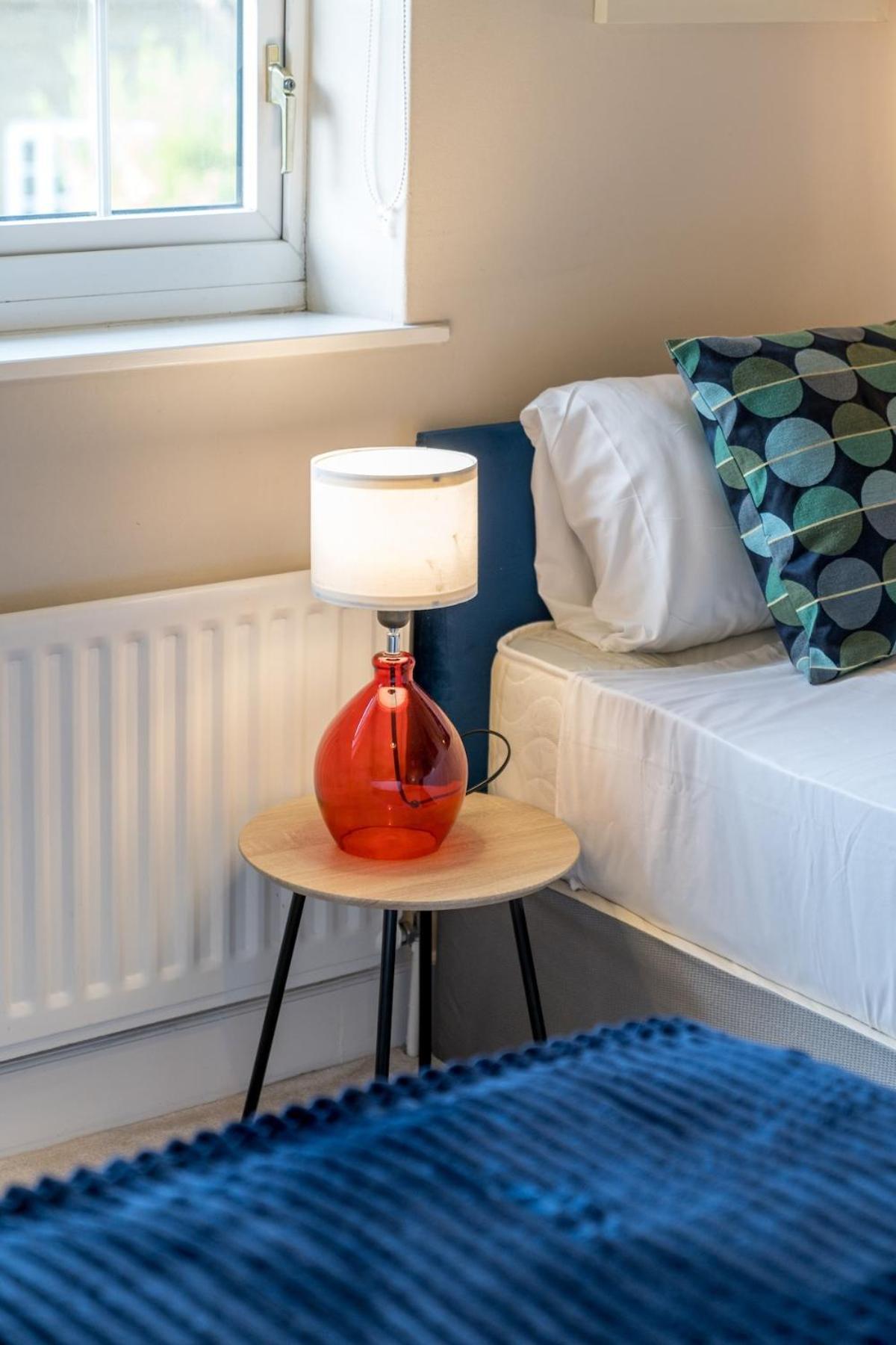 Lavish Lux 3bed 2bath Garden Sunroom Parking Villa Londra