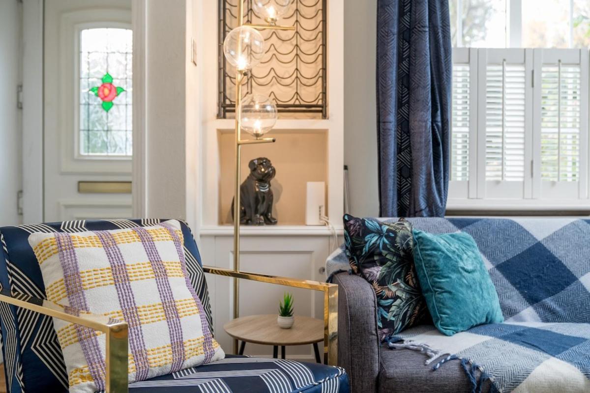 Villa Lavish Lux 3bed 2bath Garden Sunroom Parking