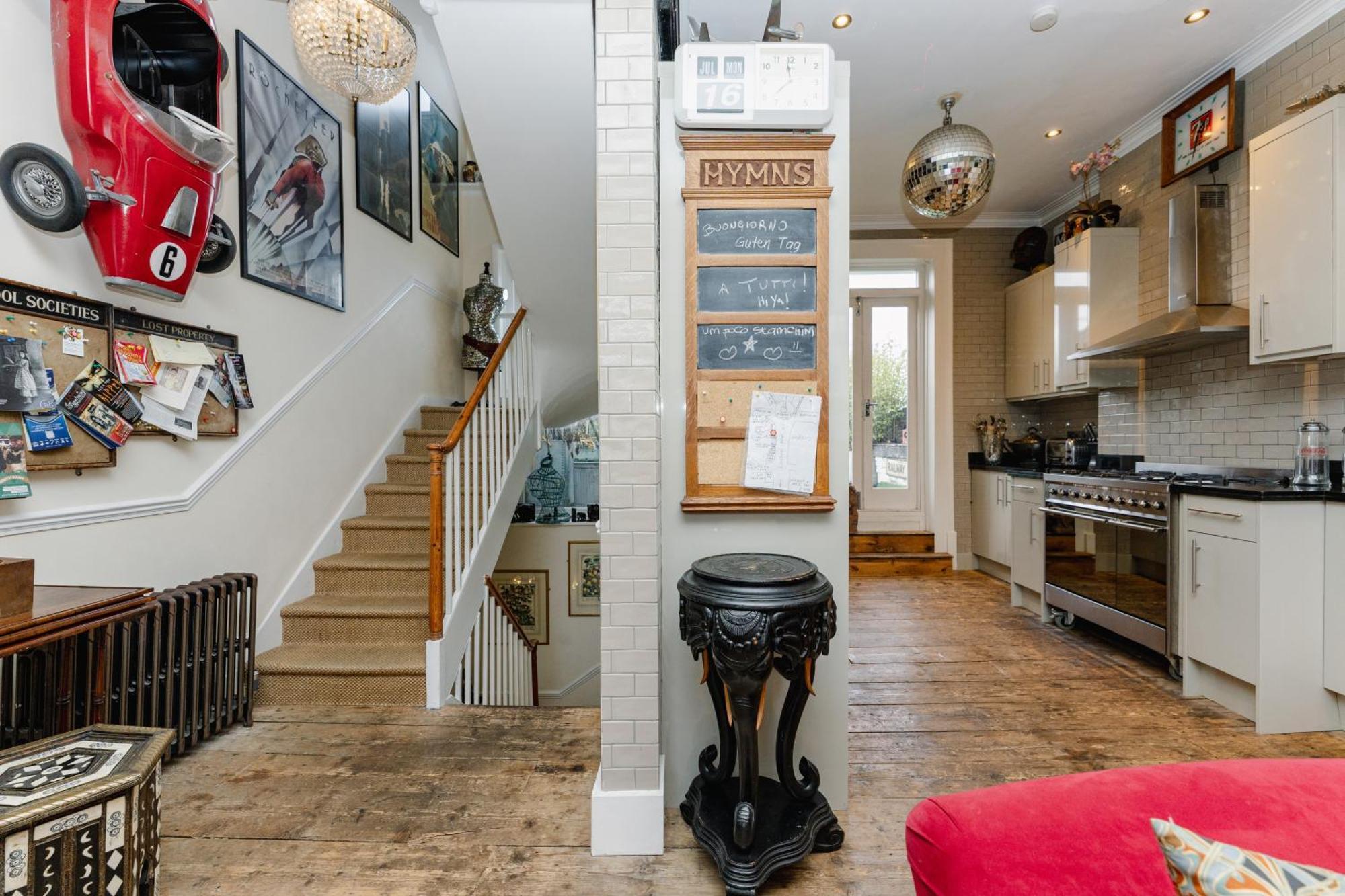 Ultrachic Georgian Townhouse In Apartment London