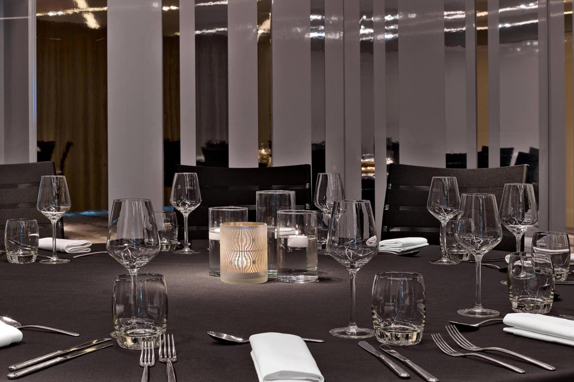 W Hotel 5*
