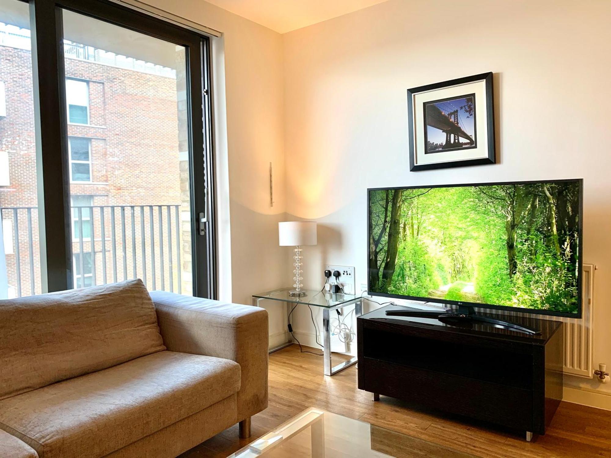 Dockland Excel 2 Bedroom * London