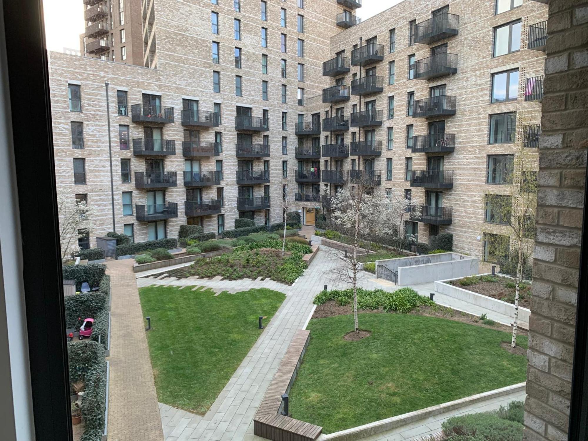 Dockland Excel 2 Bedroom *