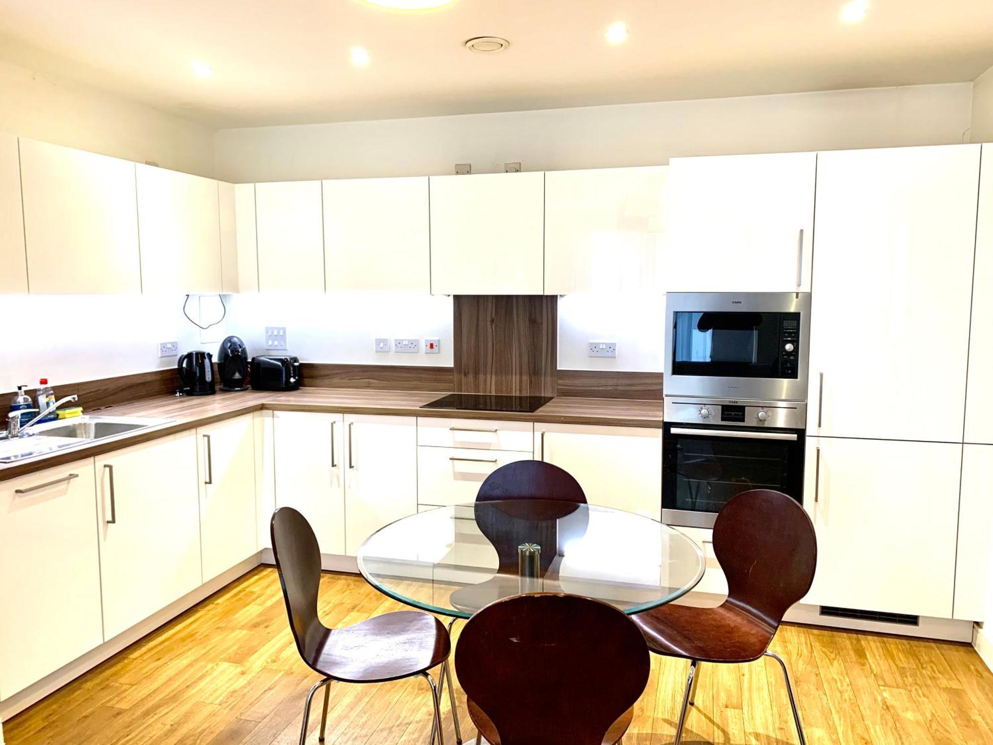 Dockland Excel 2 Bedroom London