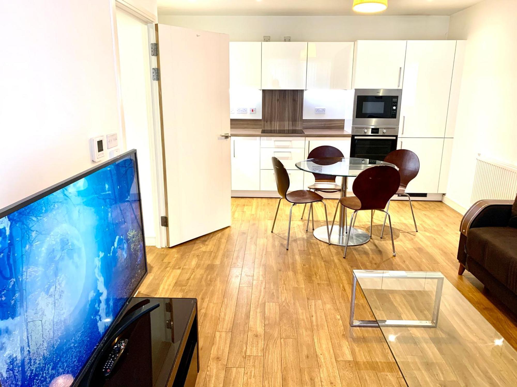Dockland Excel 2 Bedroom Lejlighed *