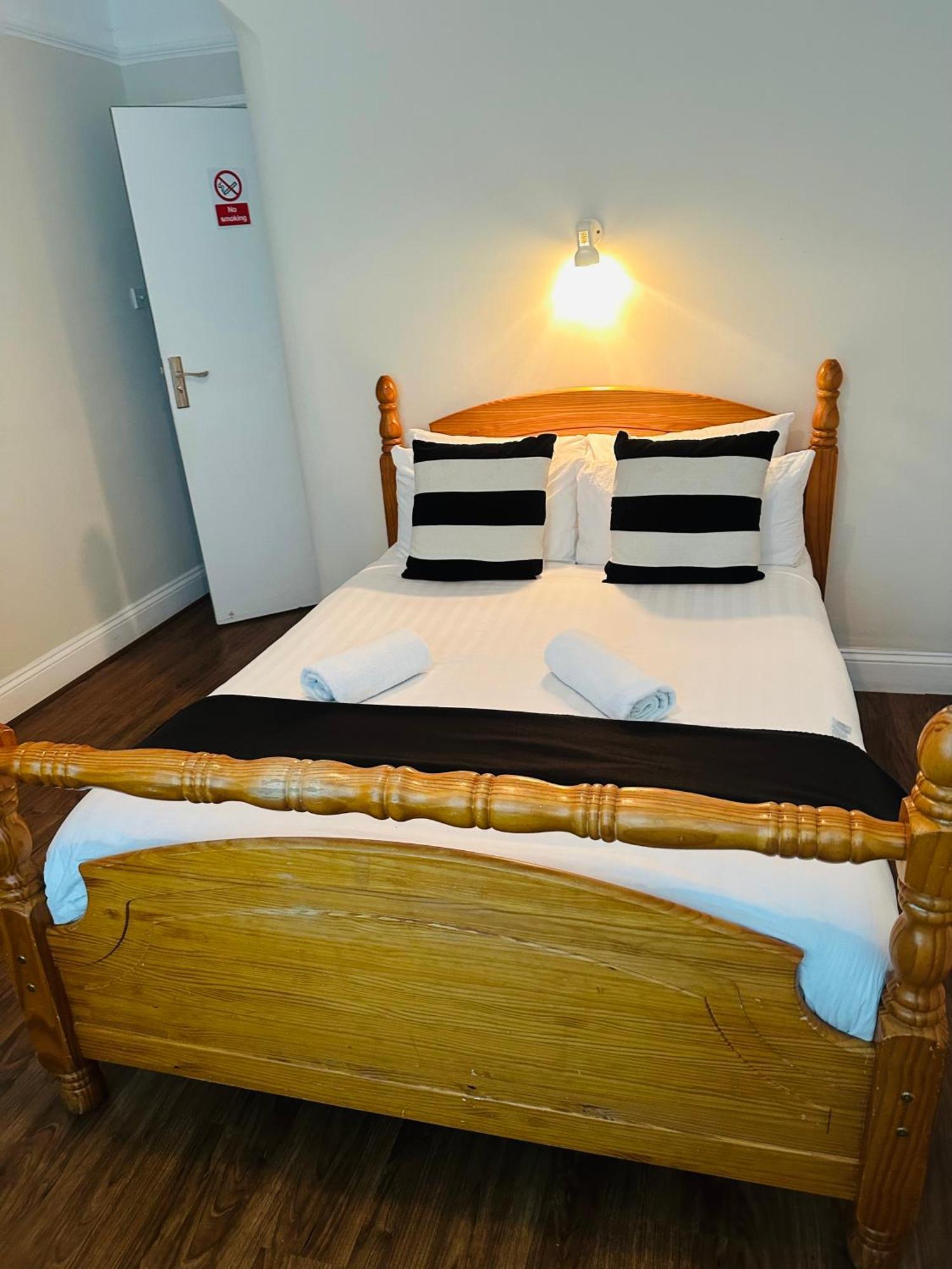 Streatham Comfort Couette-café