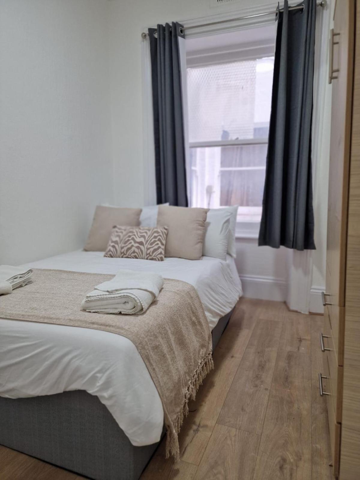 Comfortable Flat For 10 Near Paddington Lägenhet London