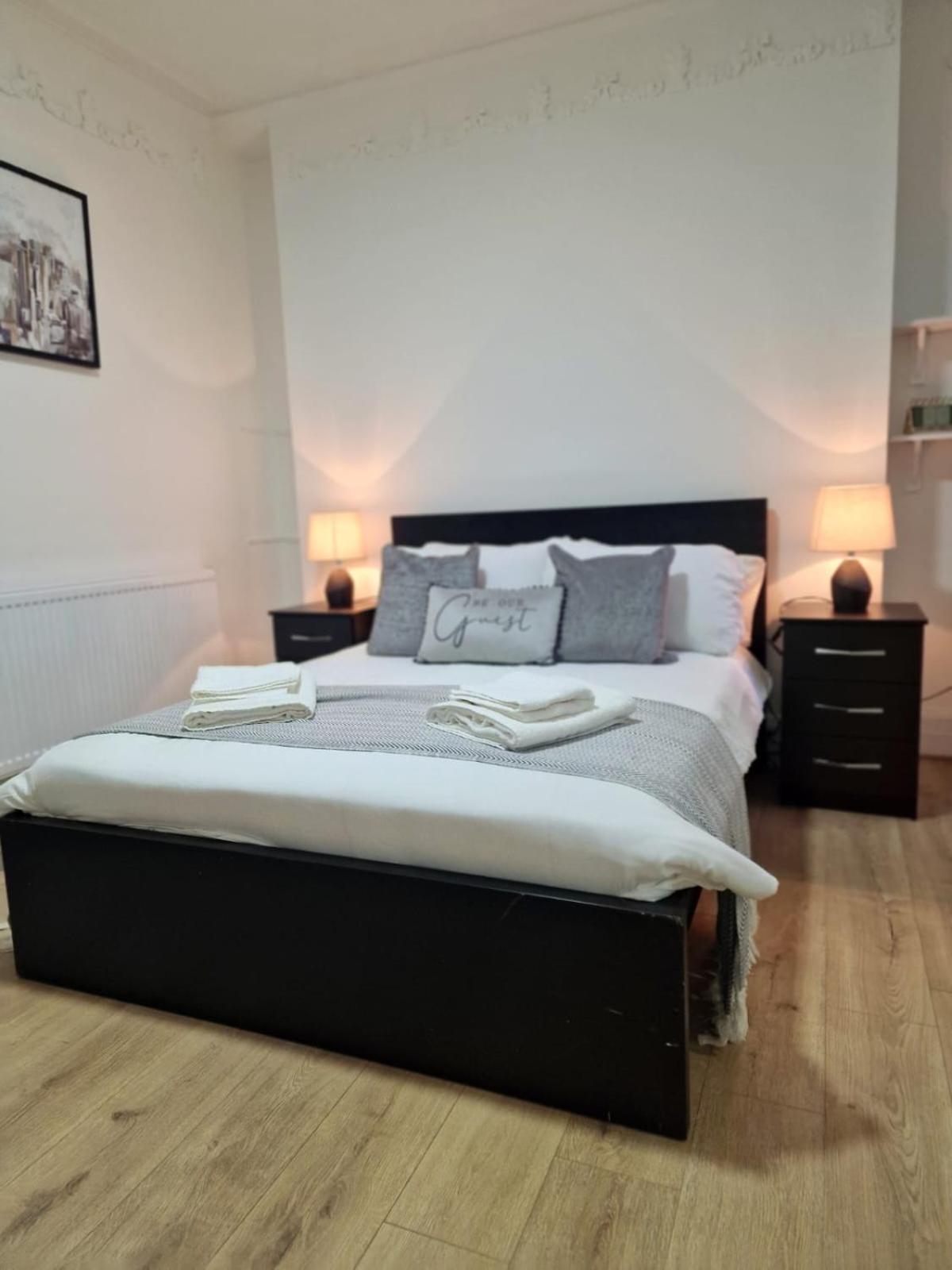 Lägenhet Comfortable Flat For 10 Near Paddington London