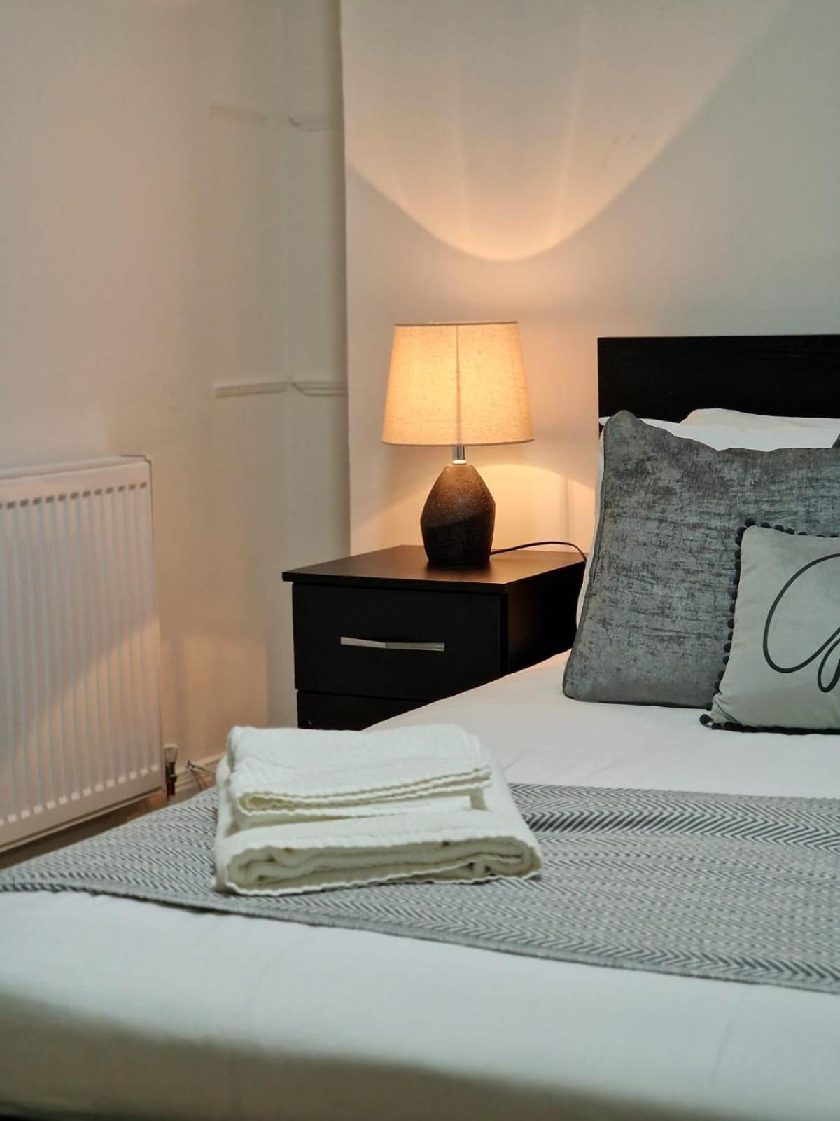 Comfortable Flat For 10 Near Paddington Lägenhet London