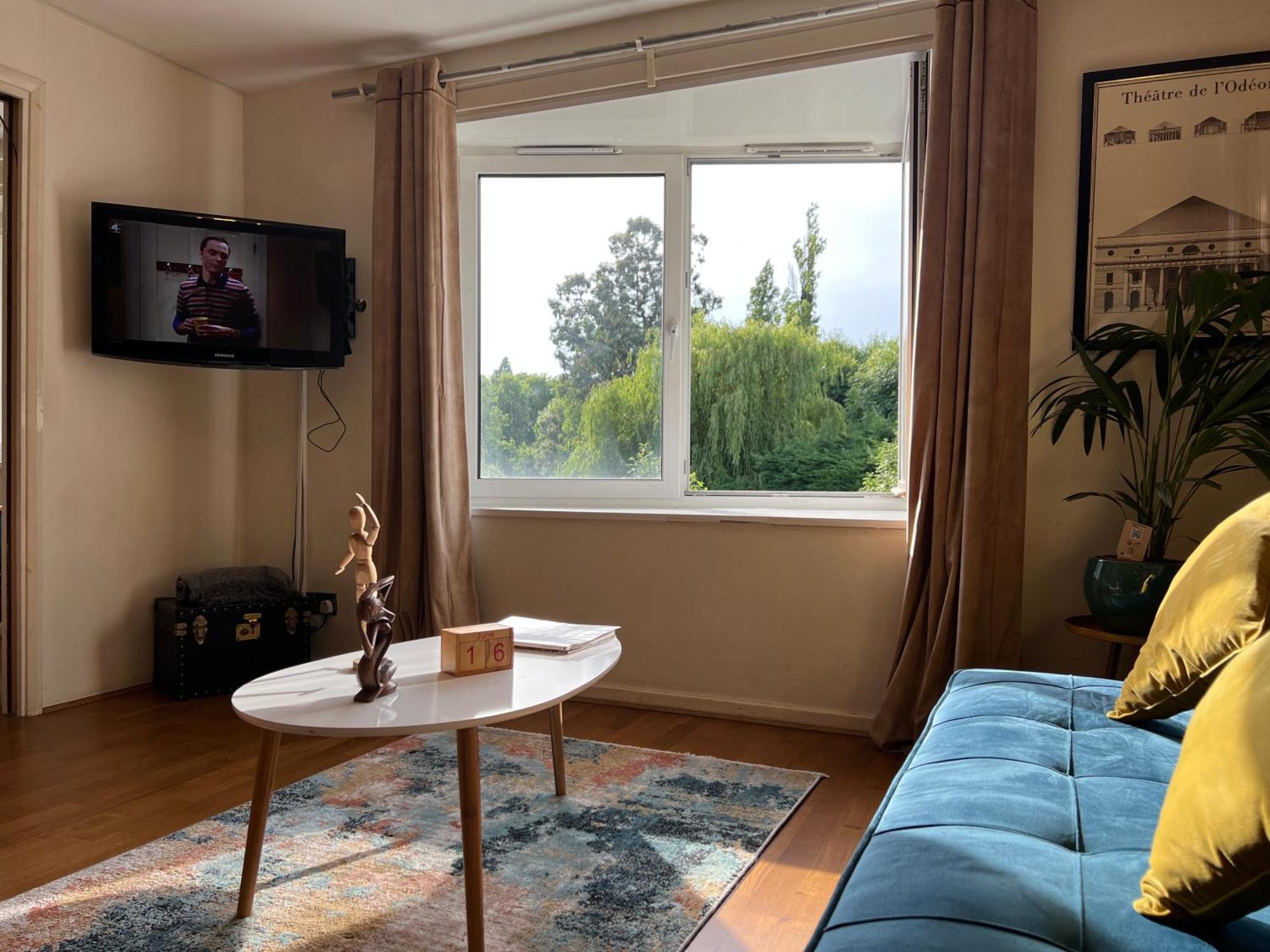 Cozy Near * London