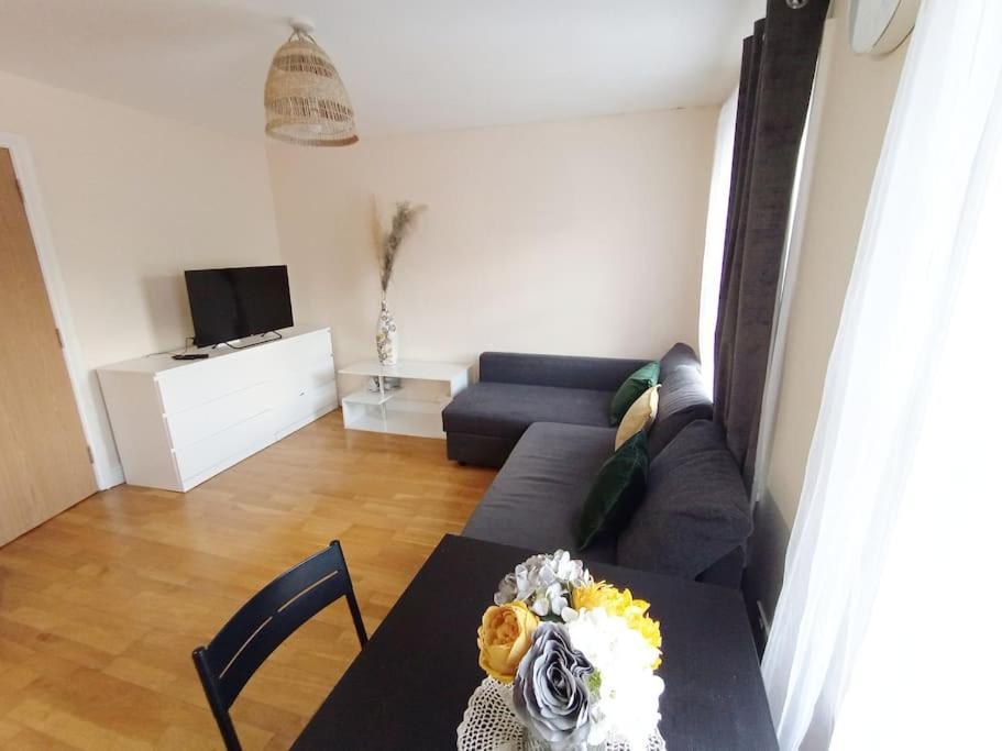 Lejlighed 1- Bedroom Flat In London, Sleeps 4, Good Transport Link