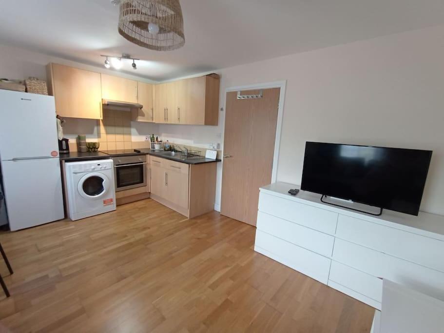 Lejlighed 1- Bedroom Flat In London, Sleeps 4, Good Transport Link London