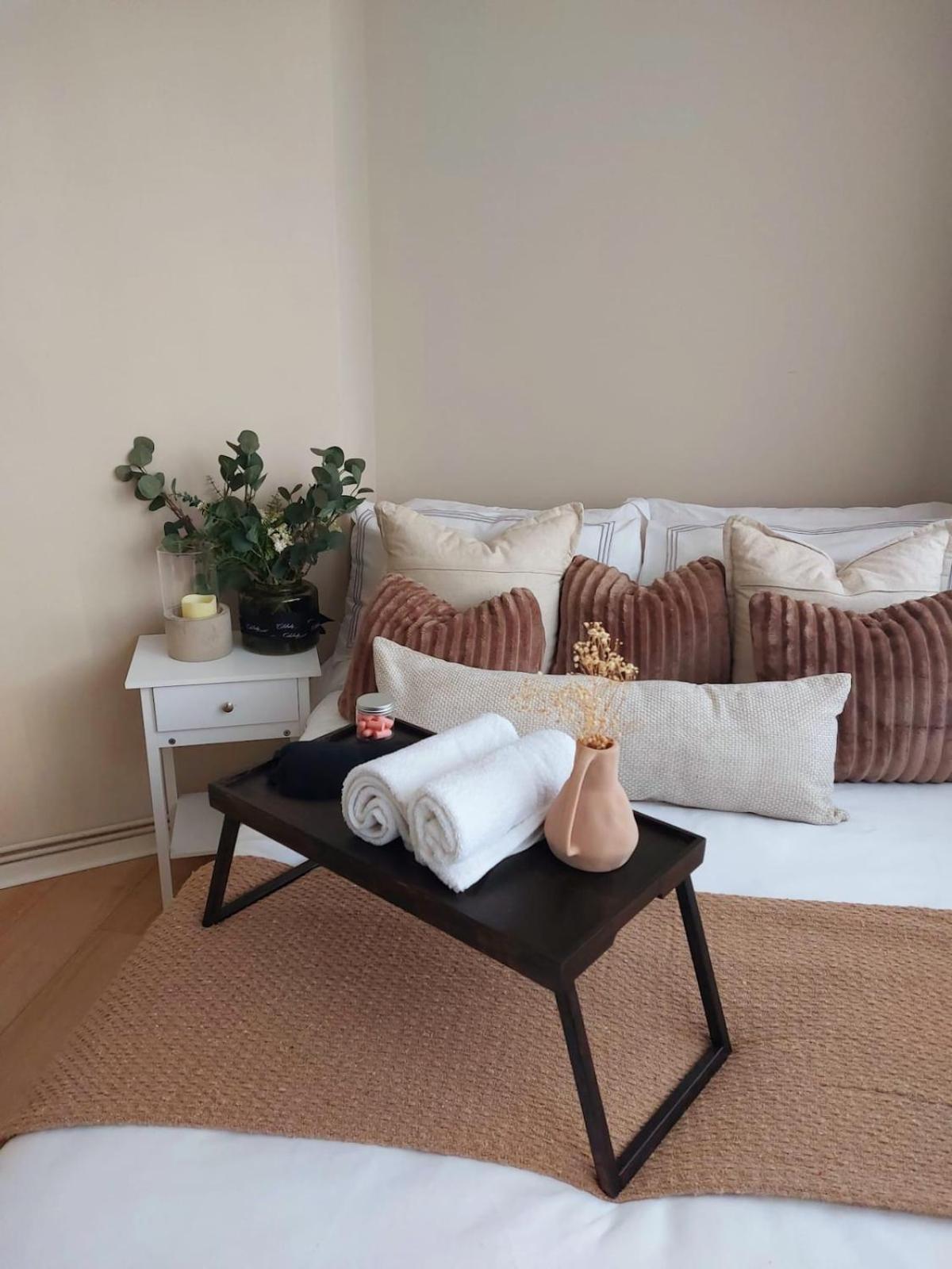 Light, Spacious Flat On Brixton Hill Apartment London