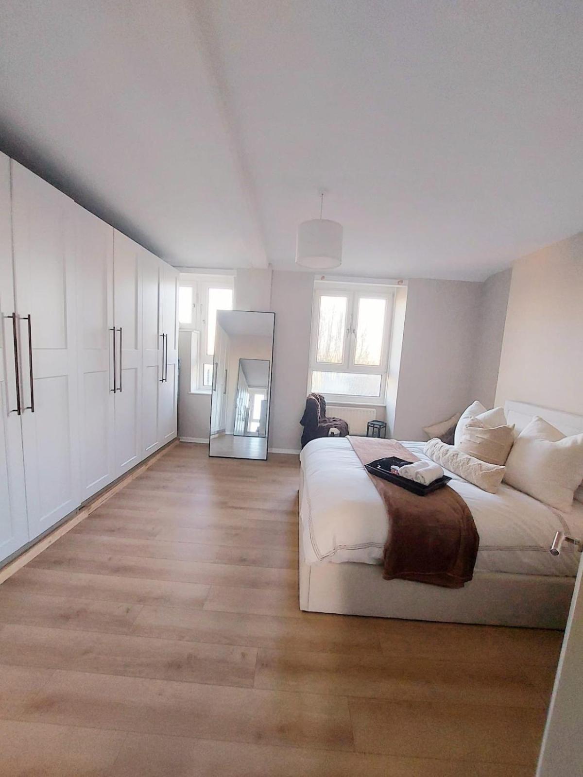 Apartment Light, Spacious Flat On Brixton Hill London