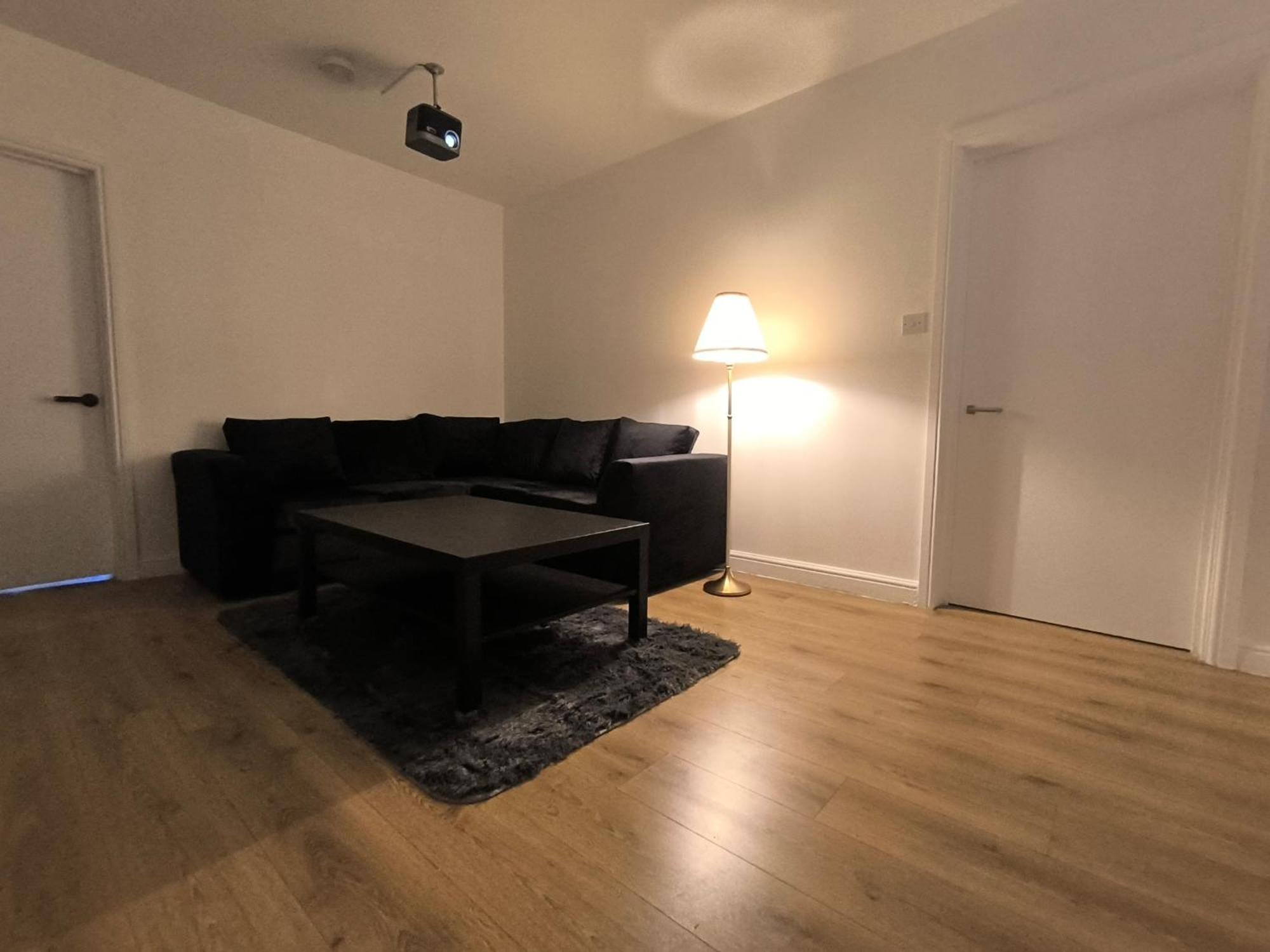 Pensionat 3 Persons Room, 1min Walk From South Wimbledon Station London