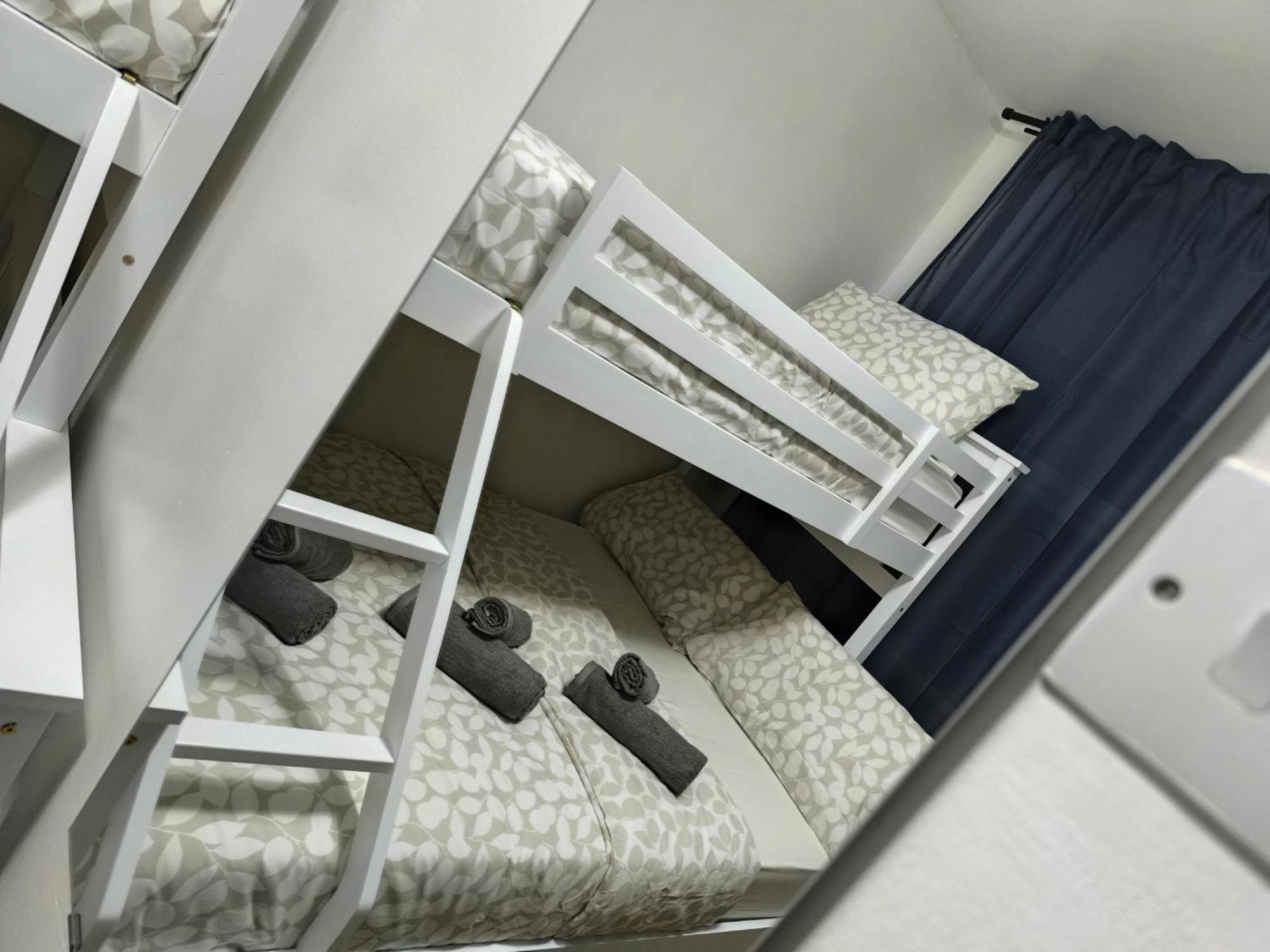 Pensionat 3 Persons Room, 1min Walk From South Wimbledon Station
