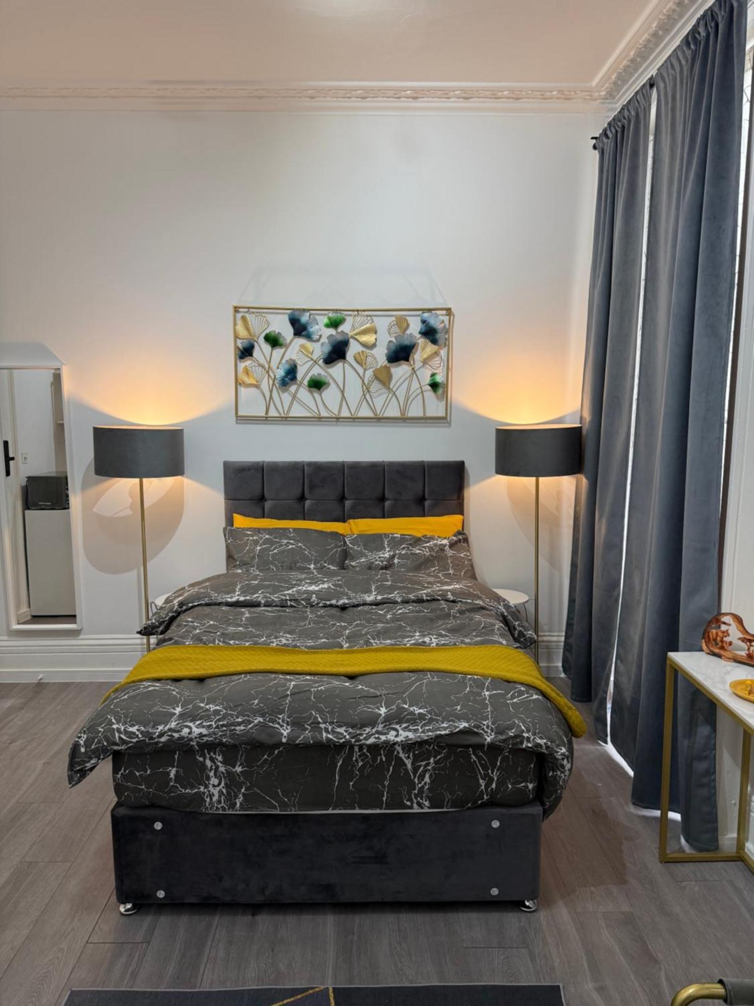 Luxury In Victoria, 7 Minutes Walk To Victoria Station, 6 Rum i privatbostad