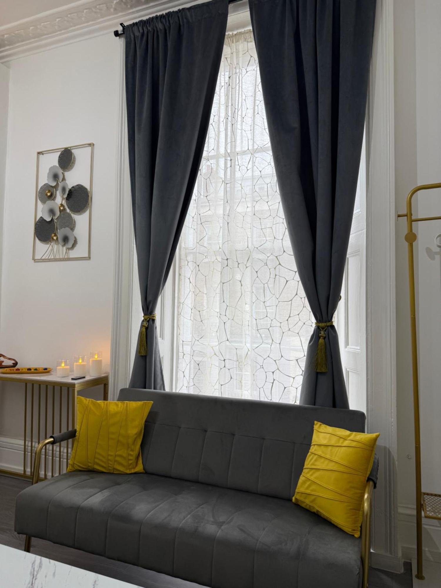 Luxury In Victoria, 7 Minutes Walk To Victoria Station, 6 Rum i privatbostad London