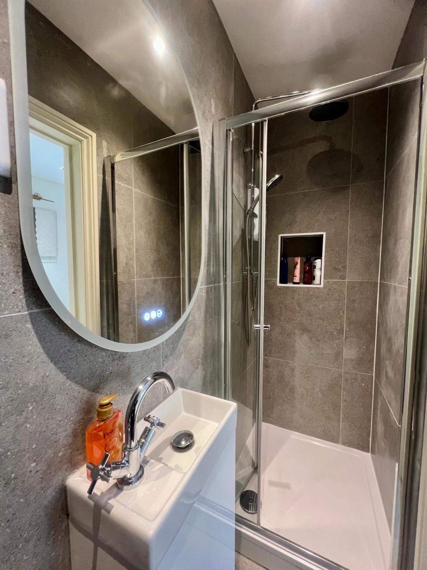 Beautiful Cosy In Newcross * London