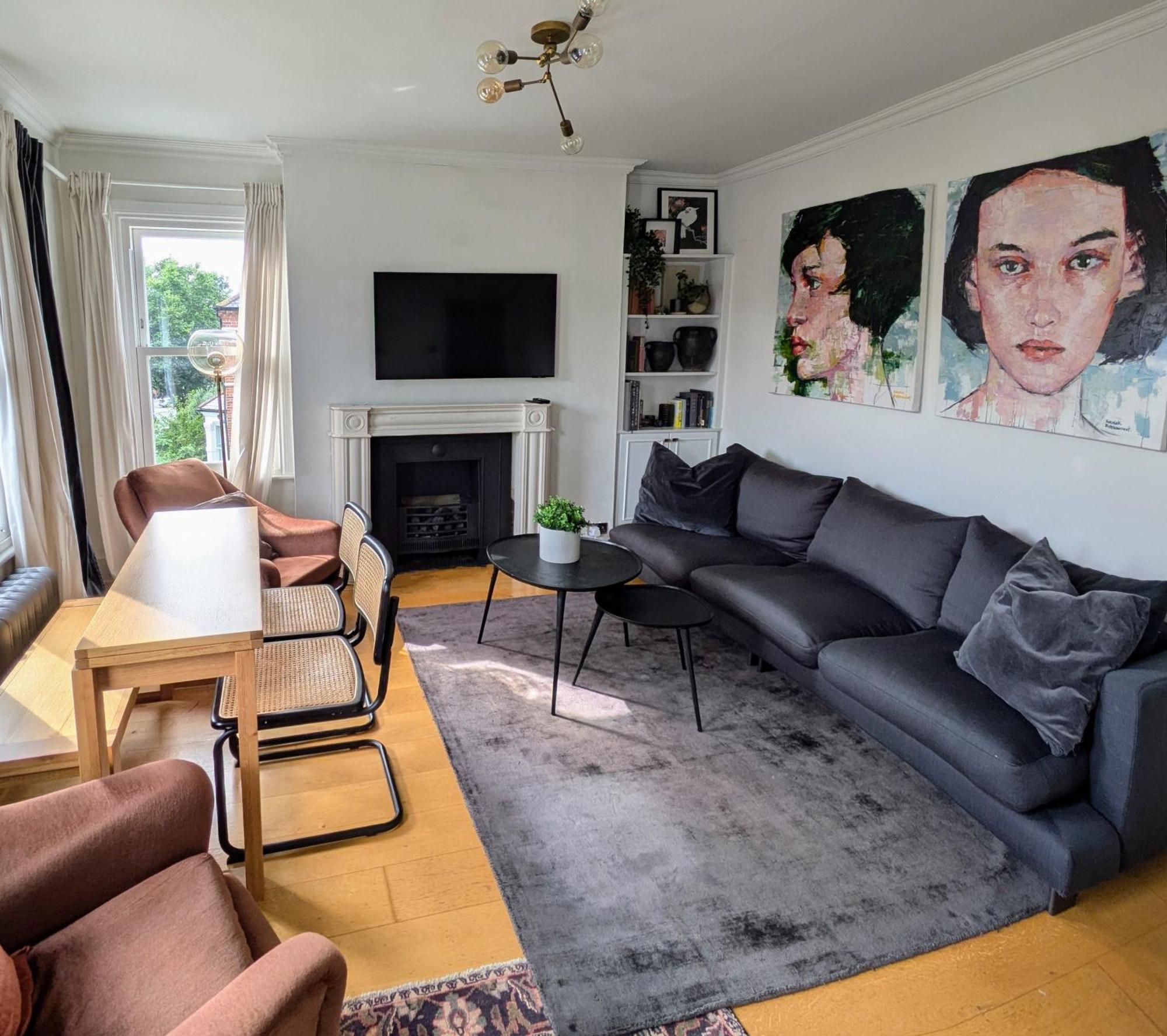 Charming Bright 2-Bed Heritage Flat, Battersea Park, London * Londen