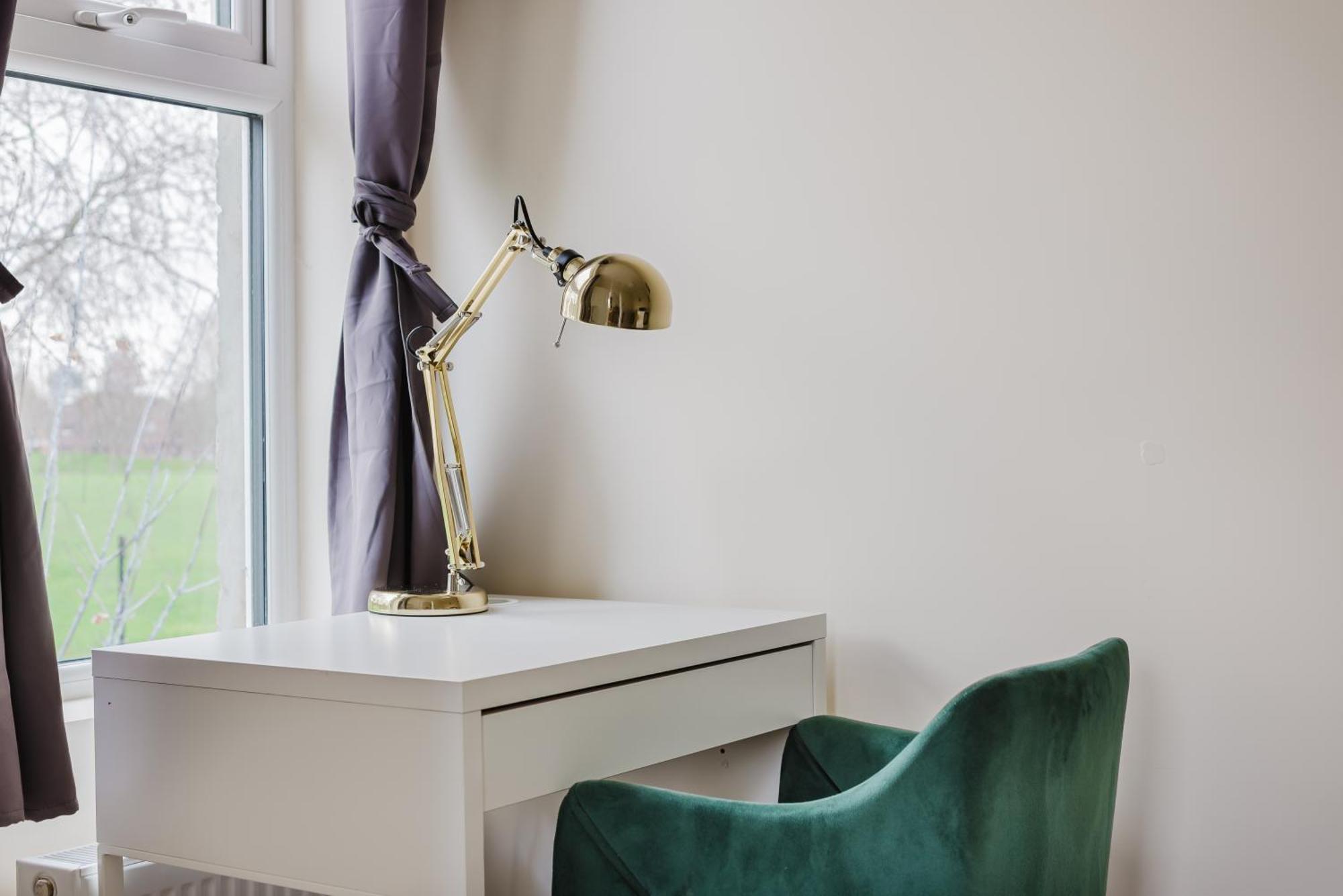 Lejlighed Modern Cosy Corner Flat - 2 Bed Close To 2x Tube Stations