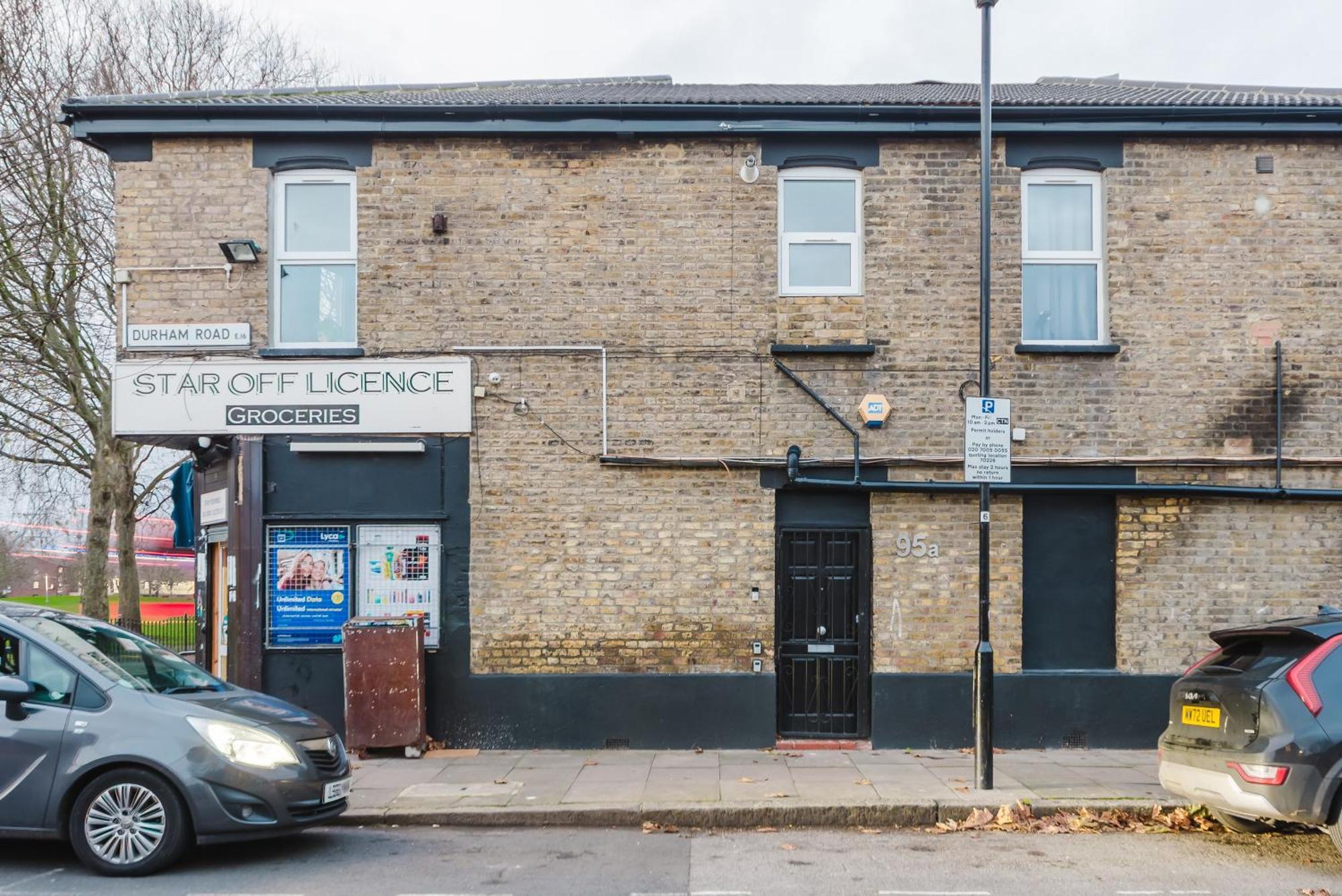 Modern Cosy Corner Flat - 2 Bed Close To 2x Tube Stations Lejlighed London