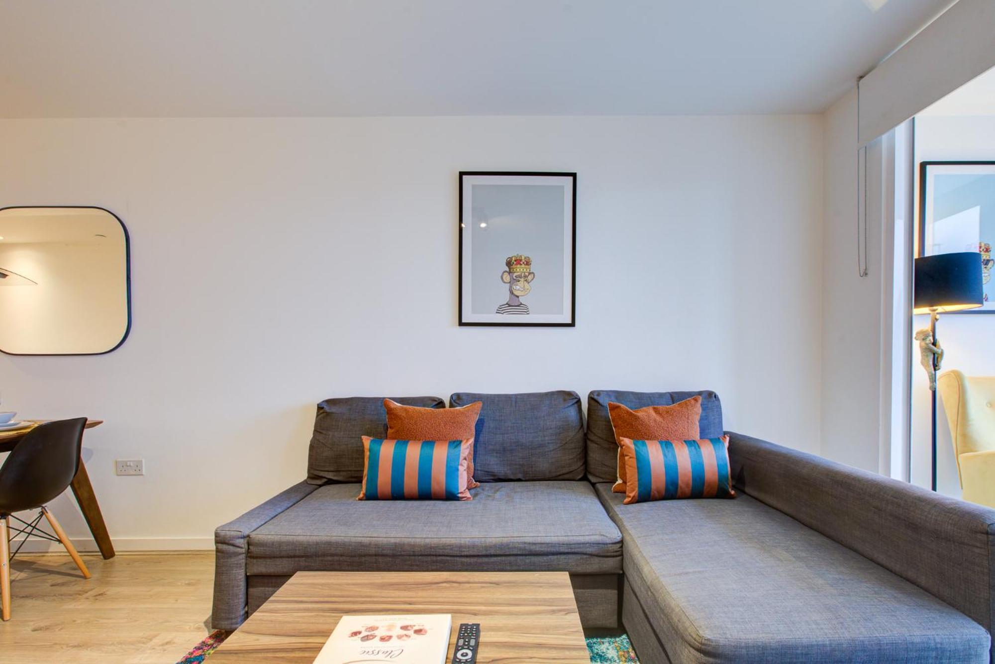 Apes Tower 3 By Artsy Apartment *