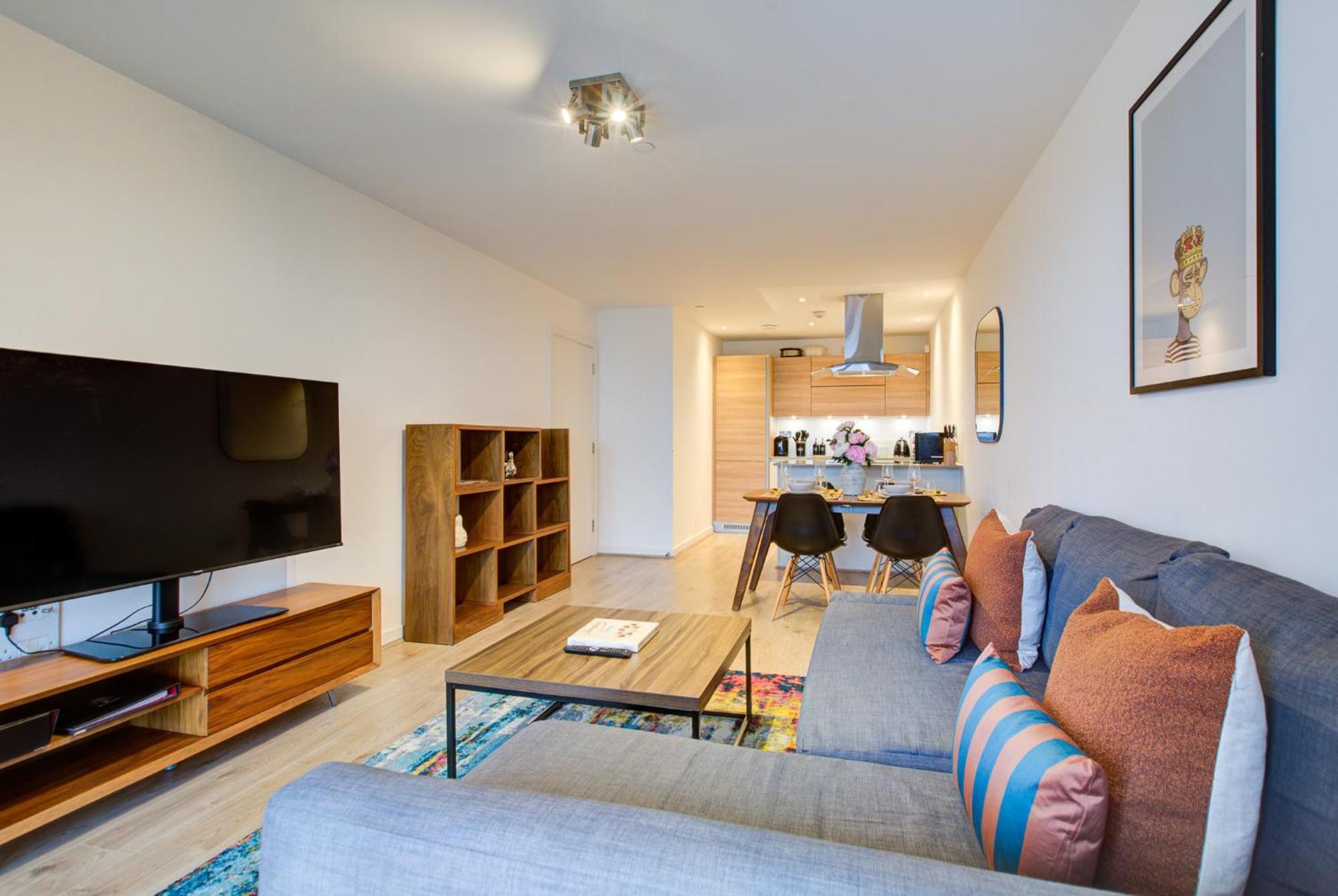 Apartment Apes Tower 3 By Artsy London