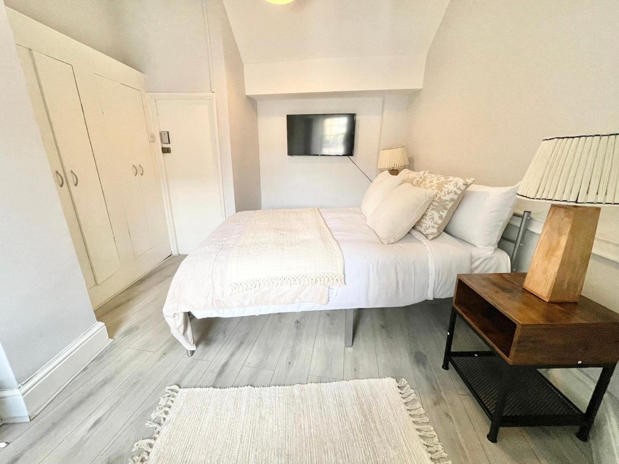 Guest house Soho 6 *