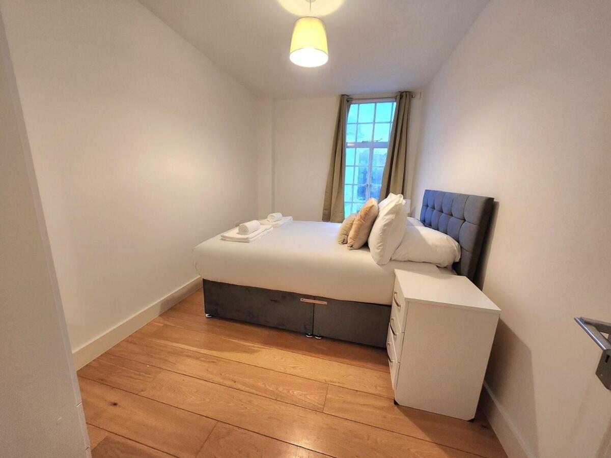 Lägenhet Comfortable 2br Flat - 1 Min To Tube, Sleeps 6