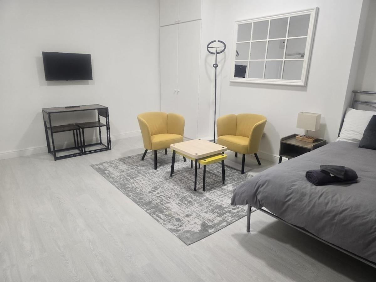 Funky Flat Nr * London