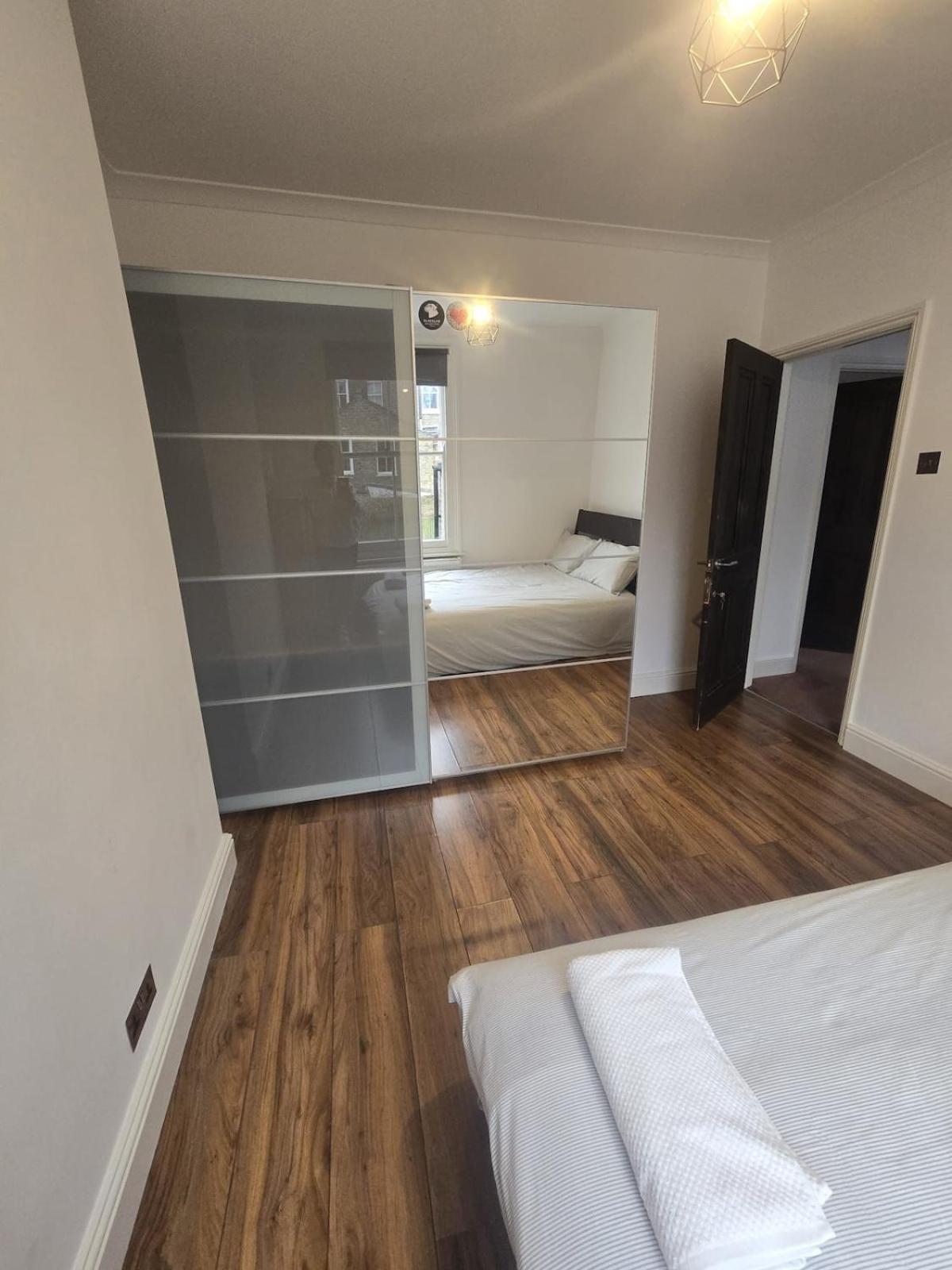 Brixton 5 Bedroom Wonder Hébergement de vacances *