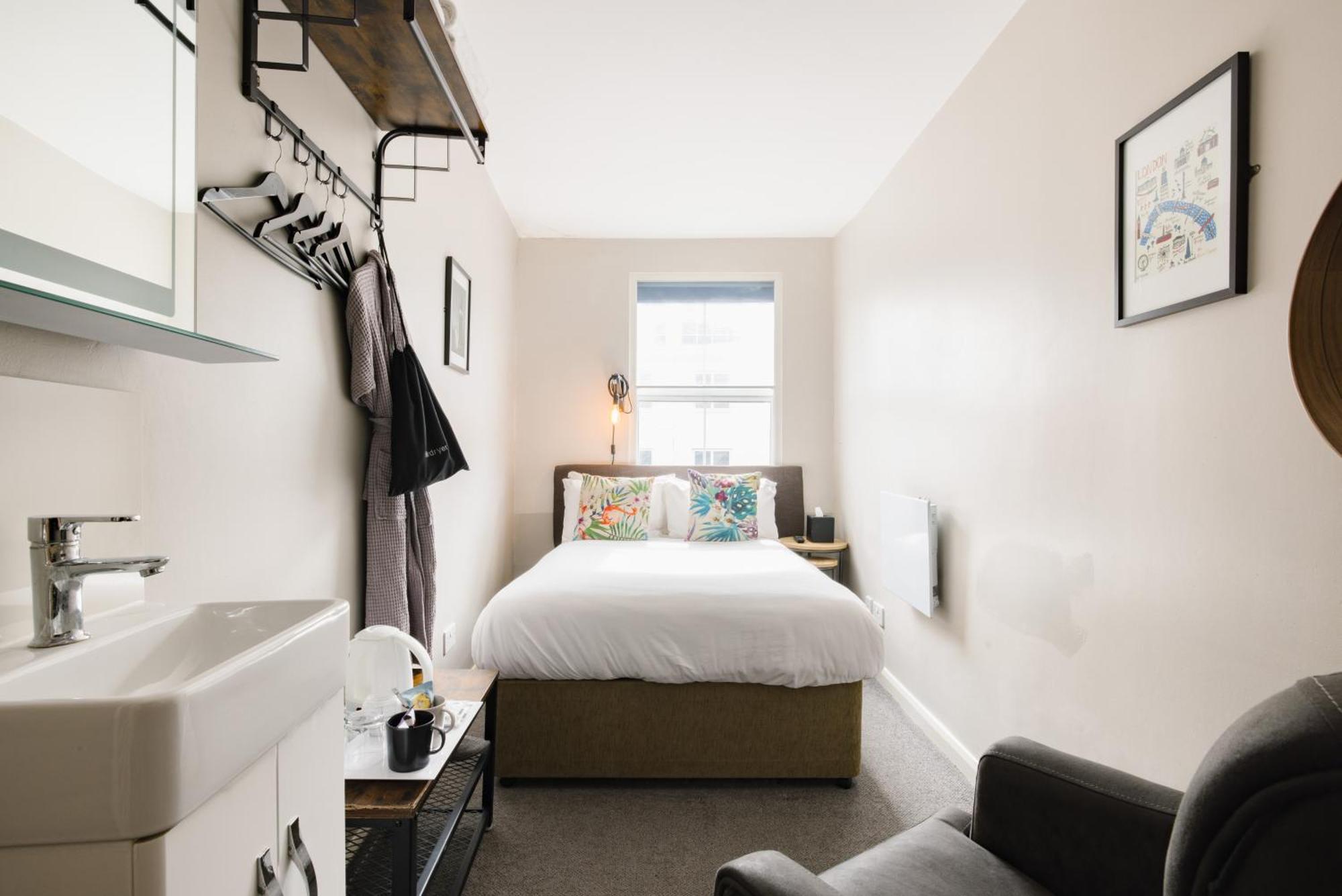 Borough High Street Hotel 3*