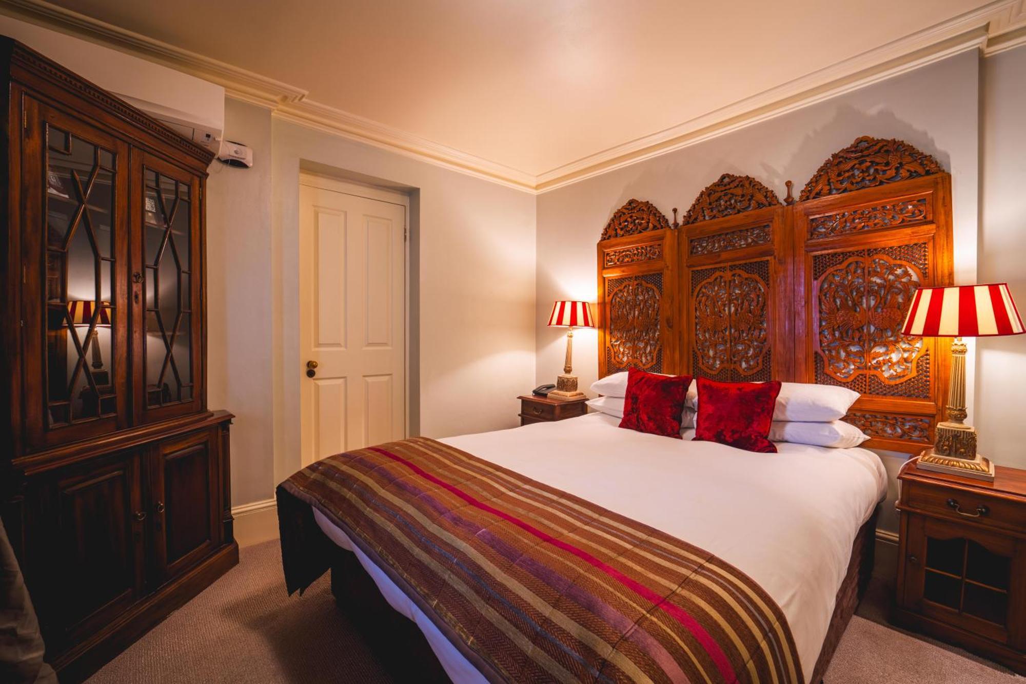 Twenty Nevern Square 4* London