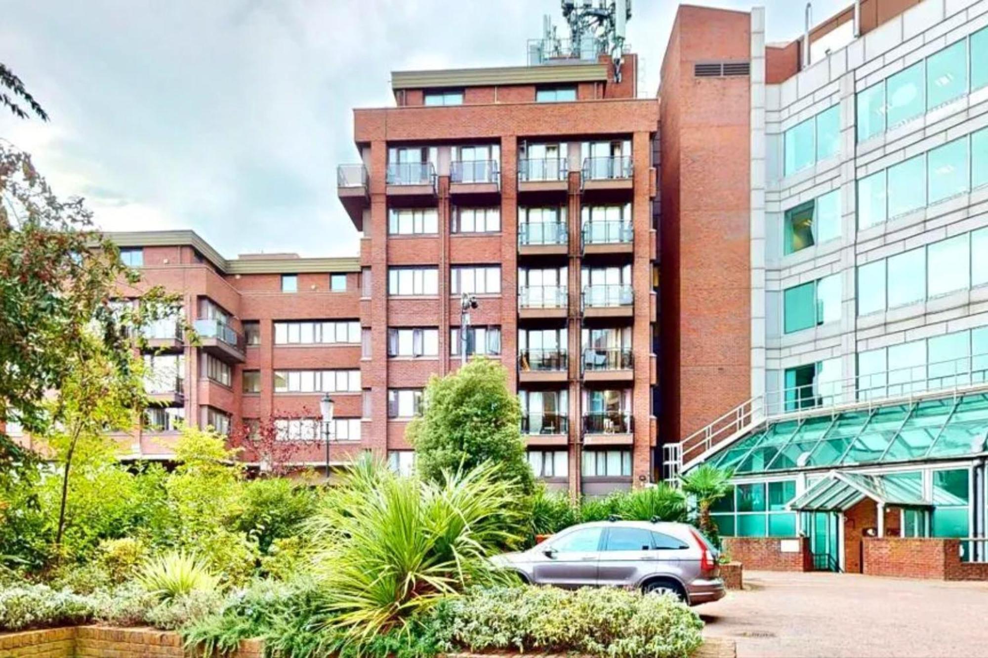 The Kensington Retreat *