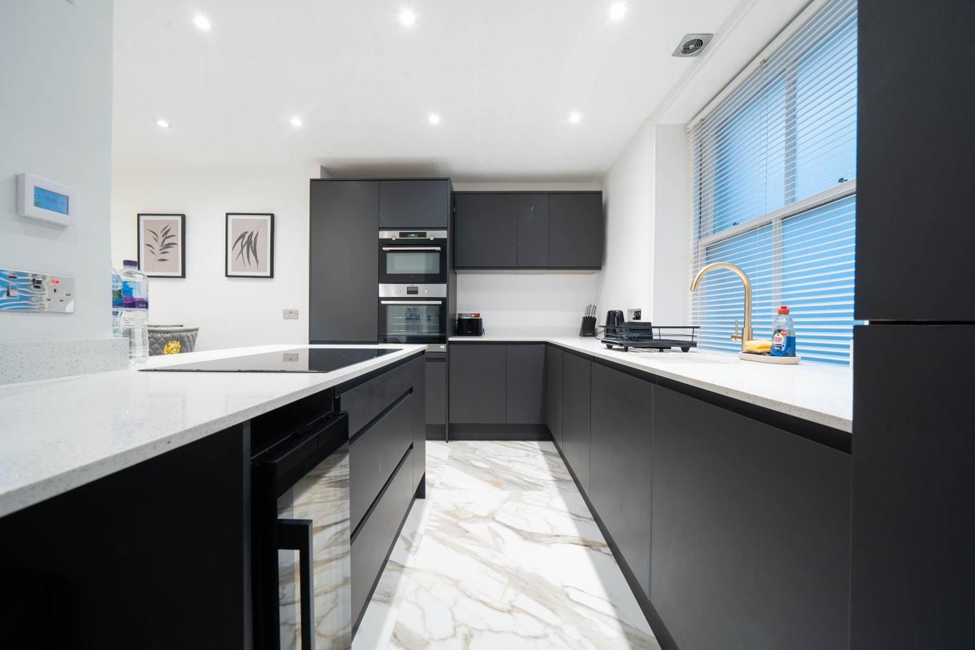 Marylebone 4 Bedroom Appartement *