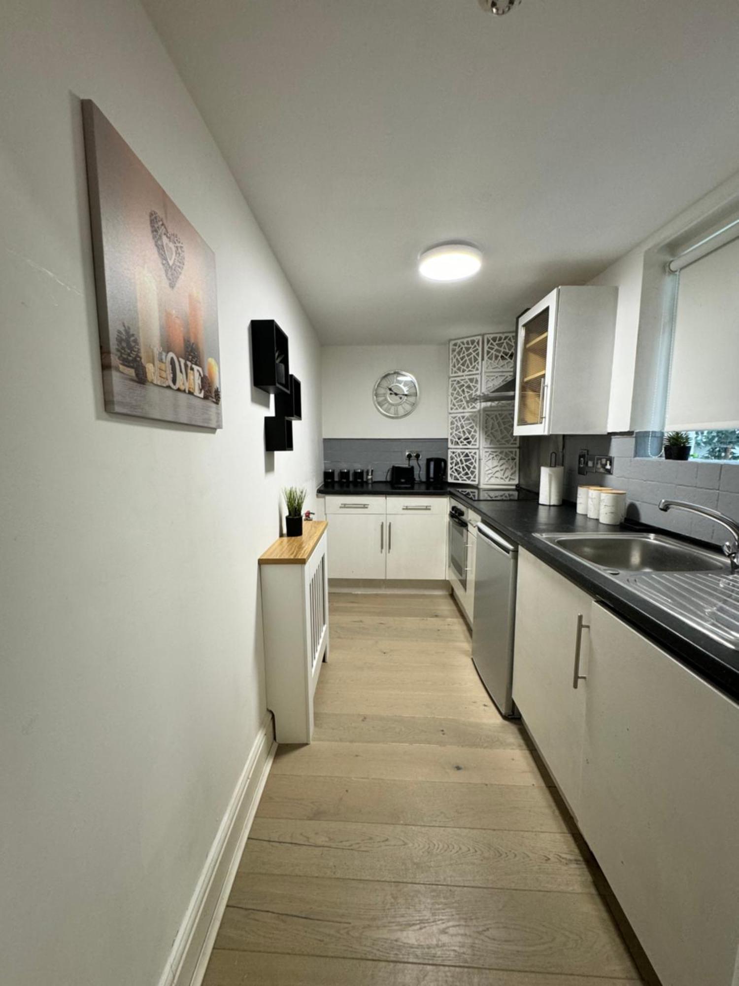 Apartment Stunning Newly Refurbished With A Private Courtyard To Enjoy! London