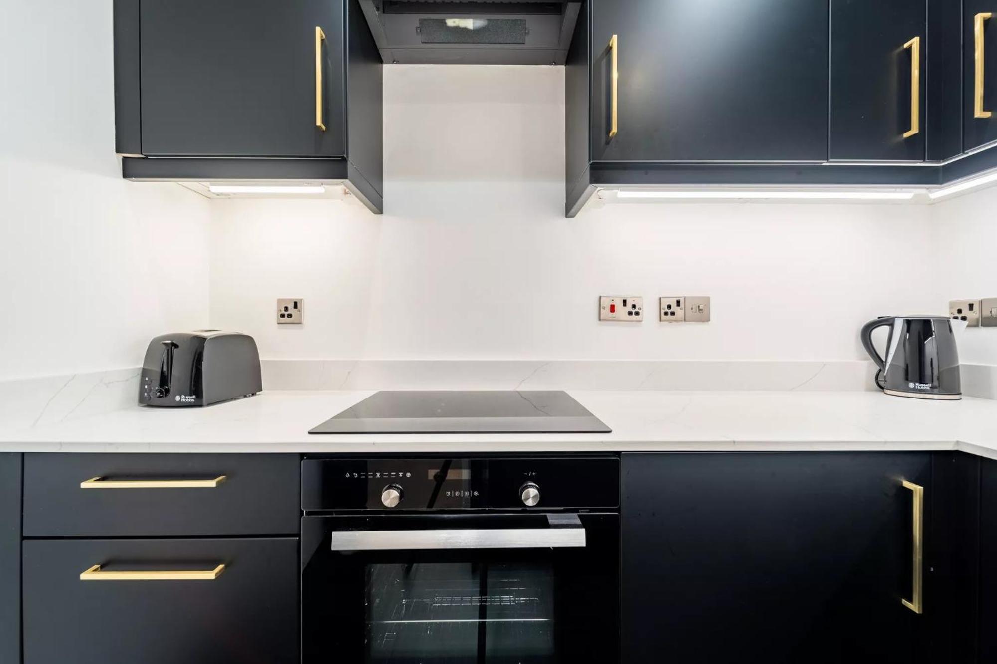 Heart Of Mayfair Apartment London