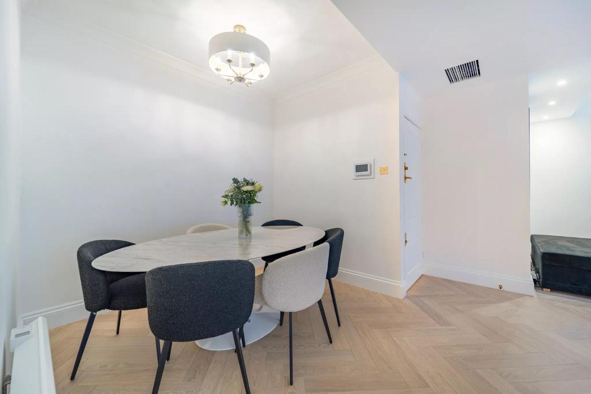 Heart Of Mayfair Apartment