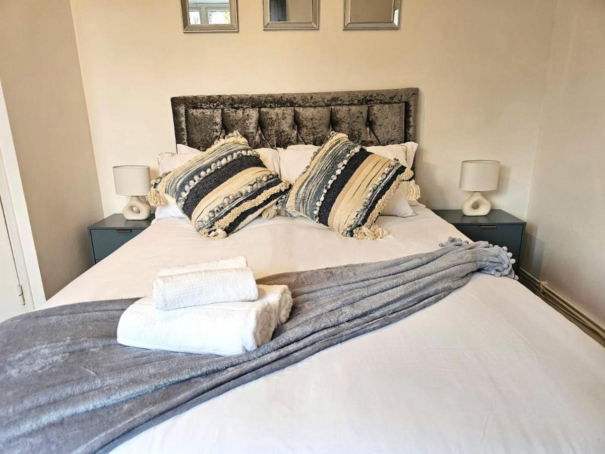 Golden Maisonette Next To Camden Town With Private Parking Apartment