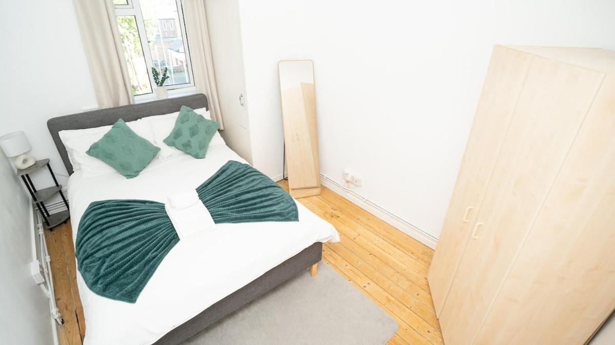 Apartment Golden Maisonette Next To Camden Town With Private Parking *