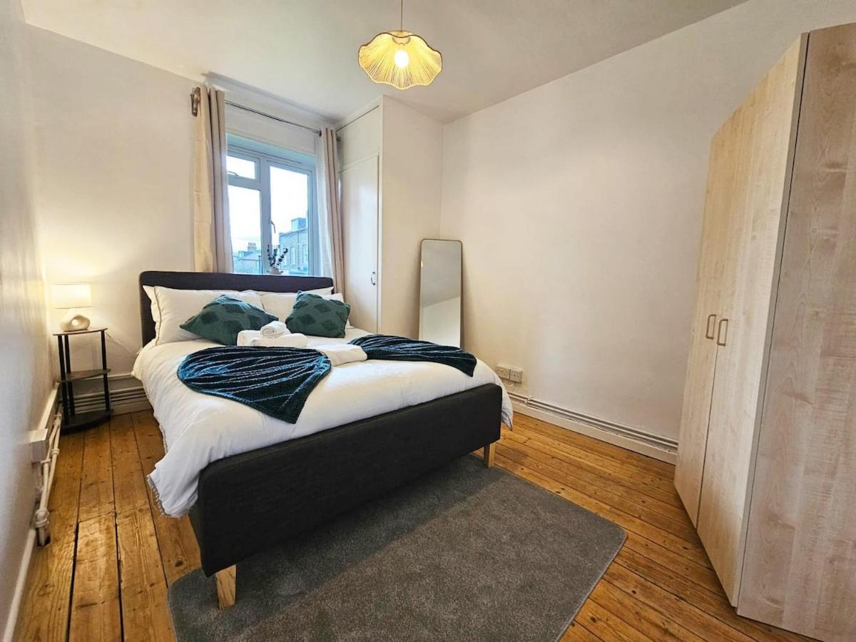 Golden Maisonette Next To Camden Town With Private Parking Apartment London