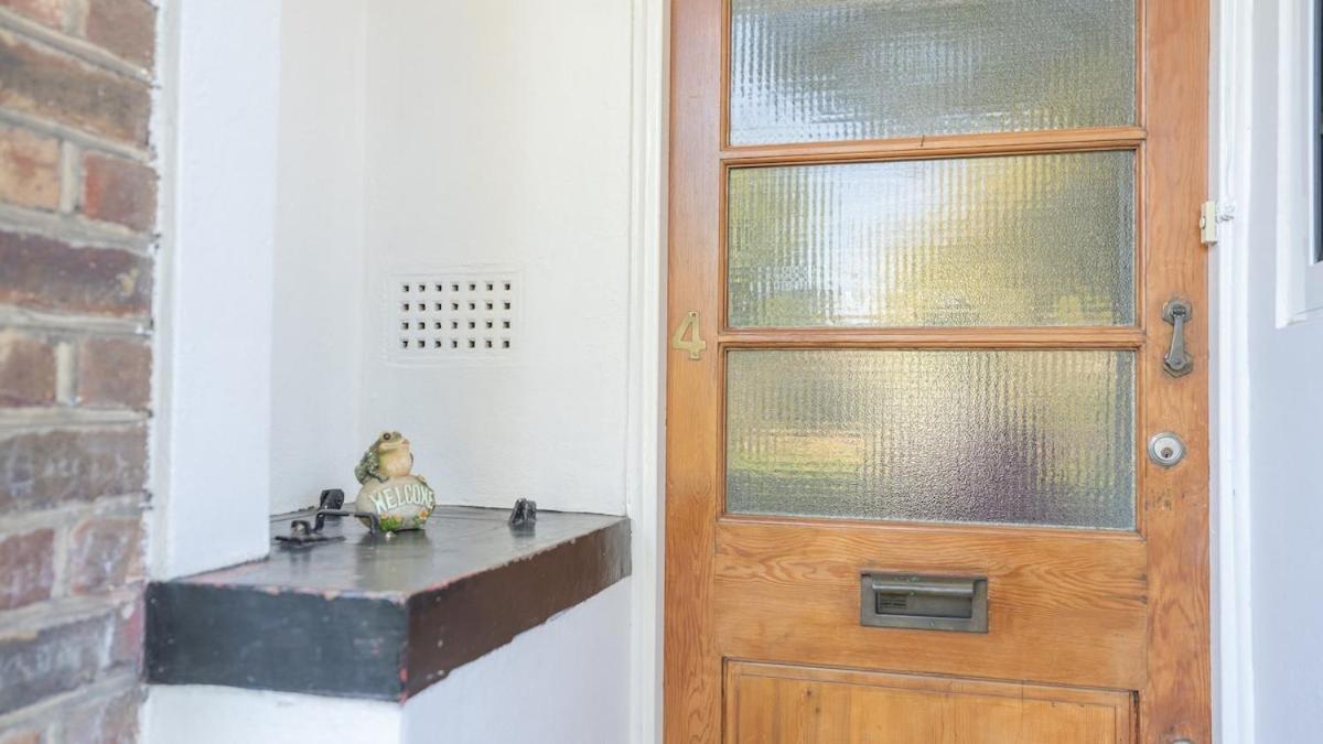 Apartment Golden Maisonette Next To Camden Town With Private Parking London