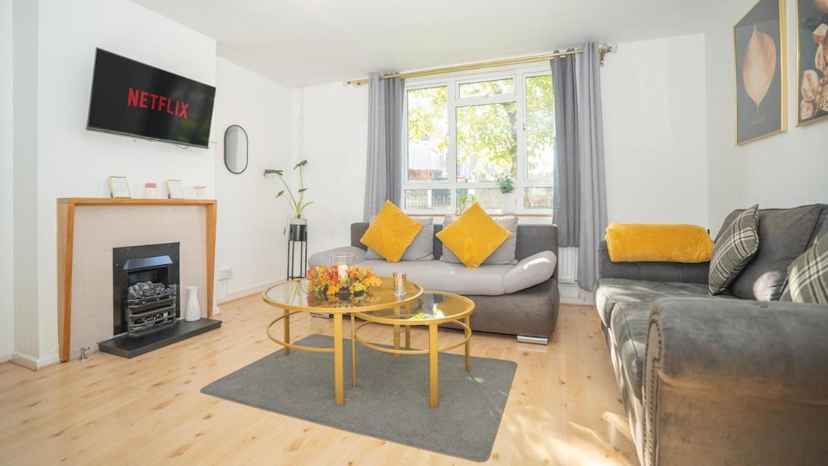 Apartment Golden Maisonette Next To Camden Town With Private Parking