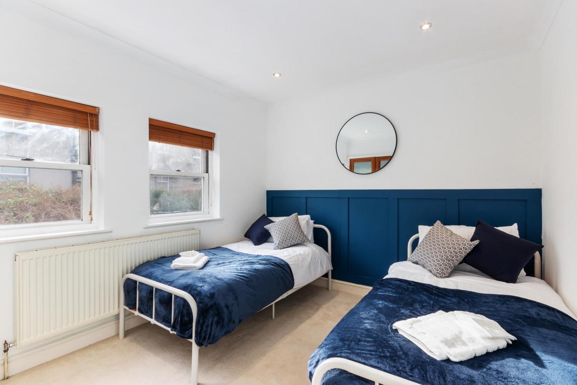 3bed House In Canary Wharf With Parking