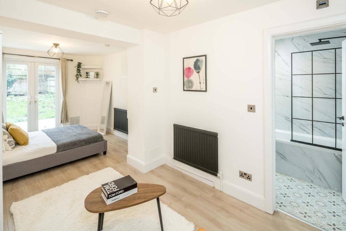 Stunning 1 Bed Luxury Garden Appartement Londres