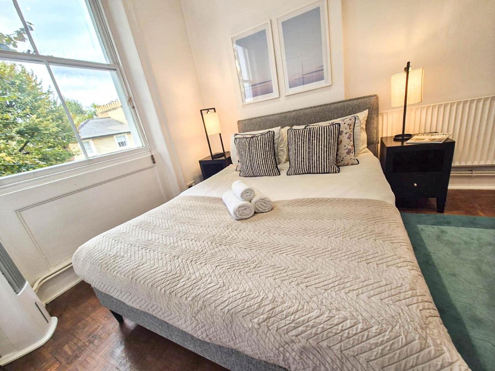 Stylish 2-bedroom Near Abbey Road, Maida Vale Appartement Londen