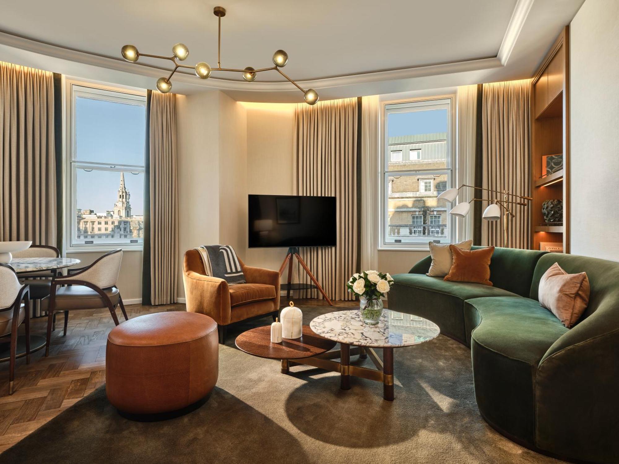 Corinthia Hotel