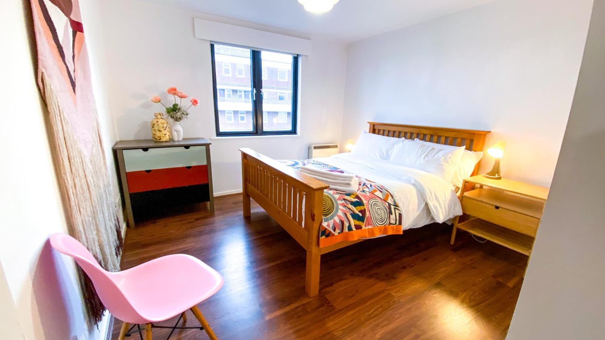 2 Bed Shoreditch With Parking Leilighet