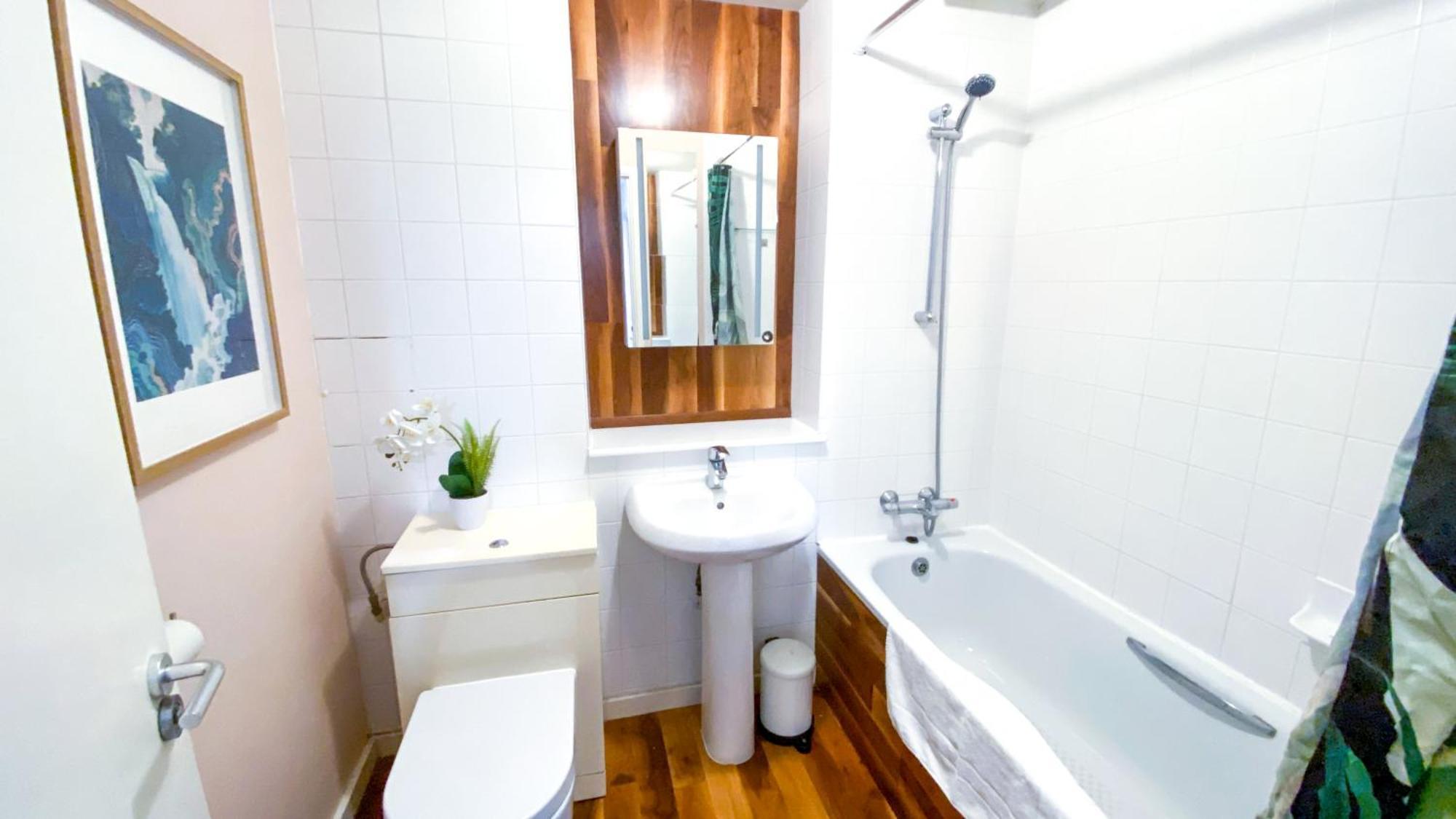 2 Bed Shoreditch With Parking Leilighet *
